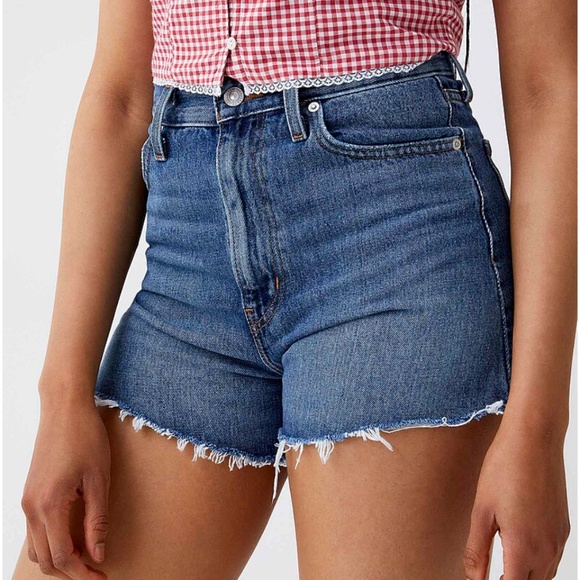Levi’s high waisted cut-off denim mom short NWT - Picture 1 of 11
